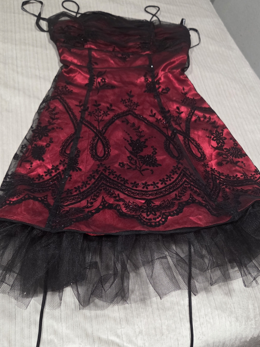 Morgan & Co Red Embroidered Lace-Trim Skirt - Women